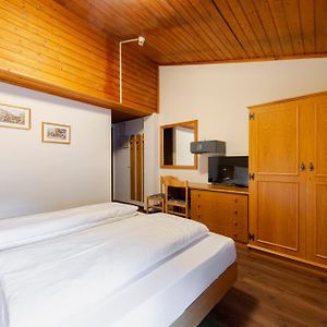 Camera con letto king size